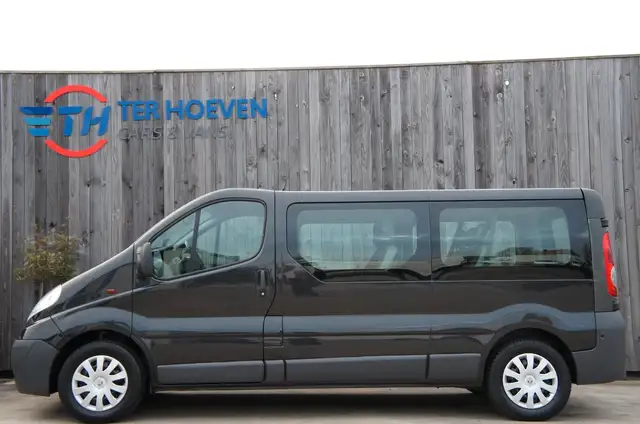 Opel Vivaro 2.5 CDTi Lang 9-Sitzer Klima Navi DAB