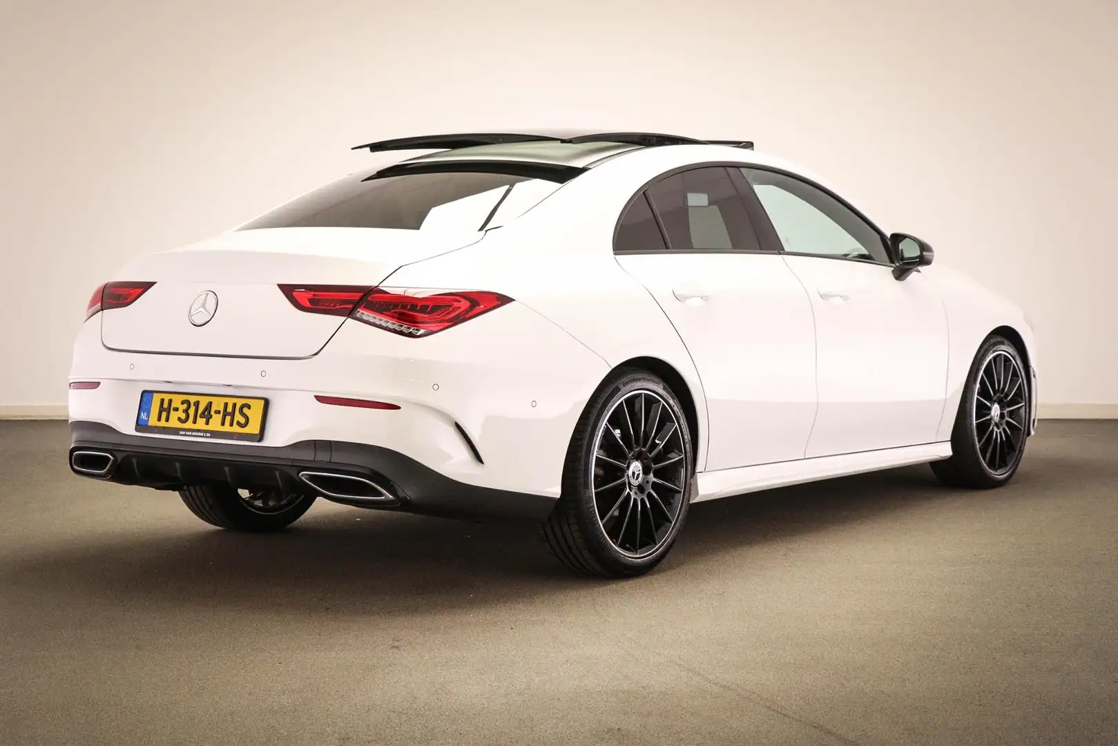 Mercedes-Benz CLA 180 AMG Line | WIDESCREEN | PANORAMADAK | DAB | APPLE Wit - 2