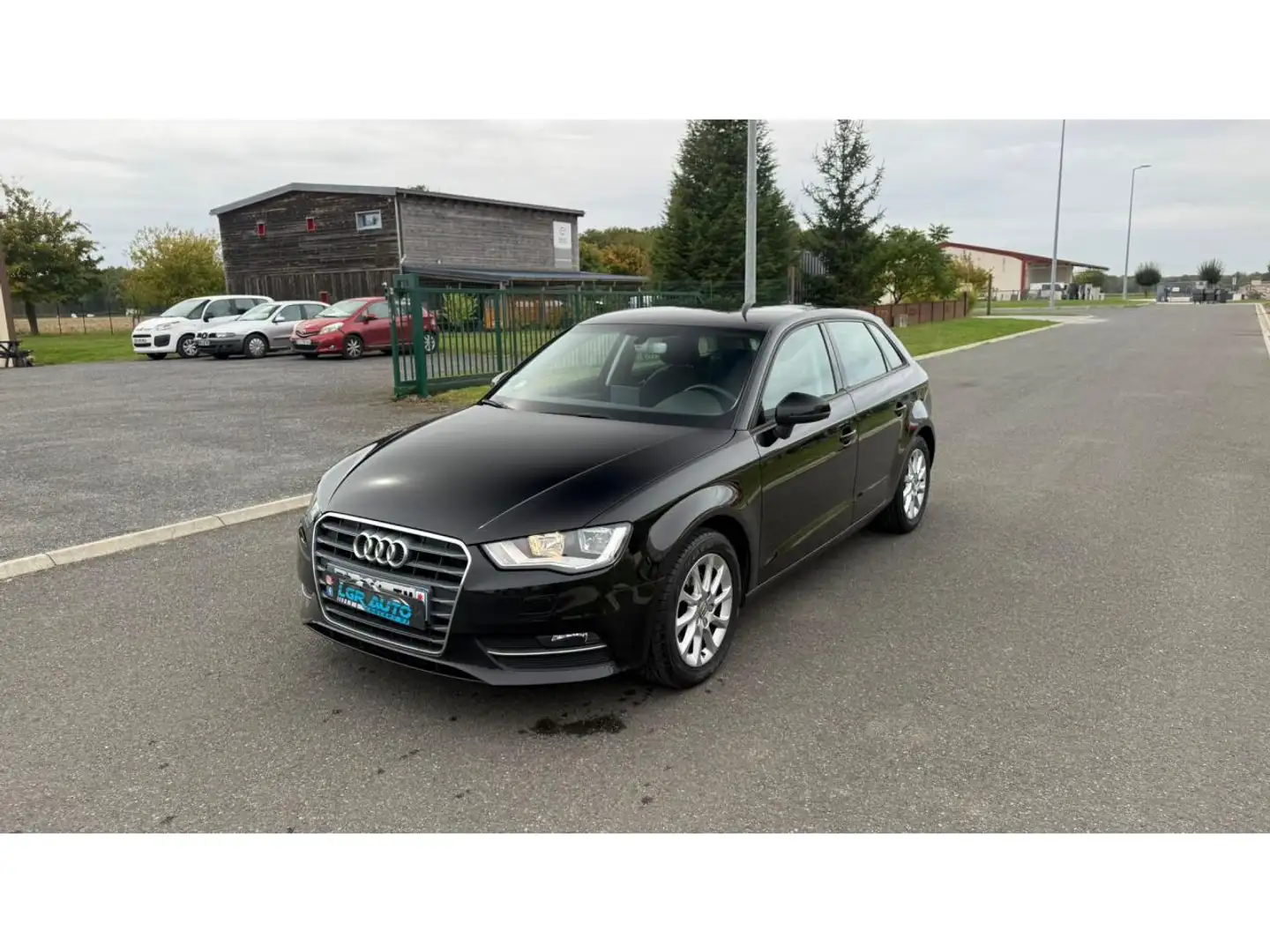 Audi A3 Sportback 2.0 TDI 150 8V  Business Line Schwarz - 2