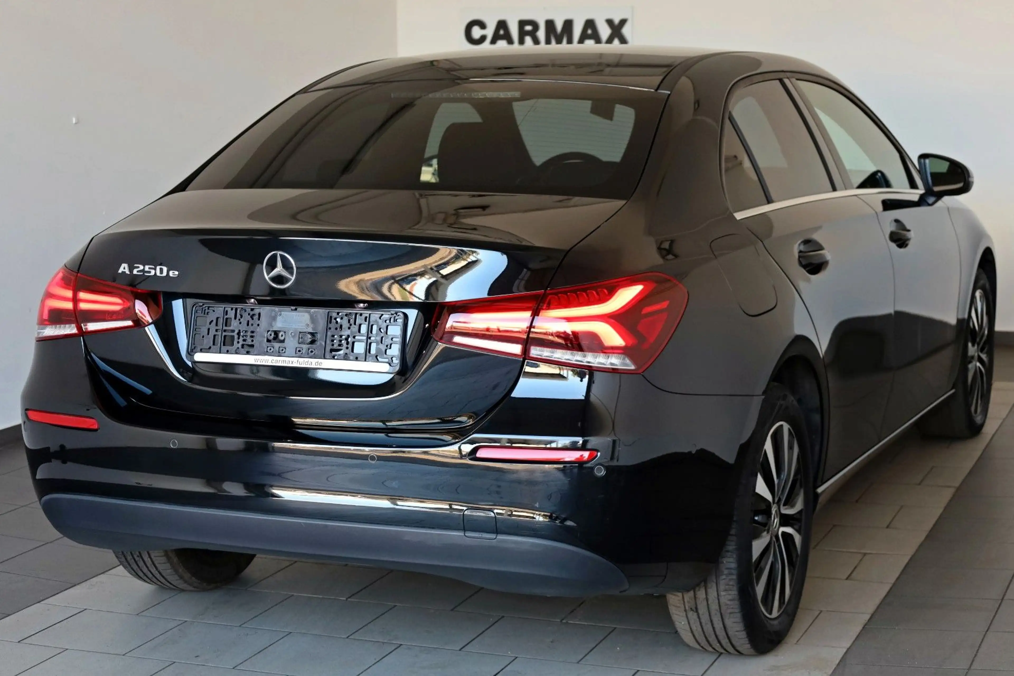 Mercedes-Benz A 250 e Style Limo., T.Leder, Navi, LED, Kamera — photo 2