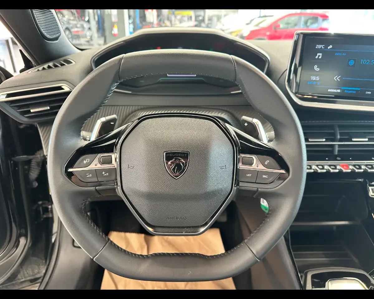 Peugeot 2008 1.2 Hybrid Style, миниатюра 6
