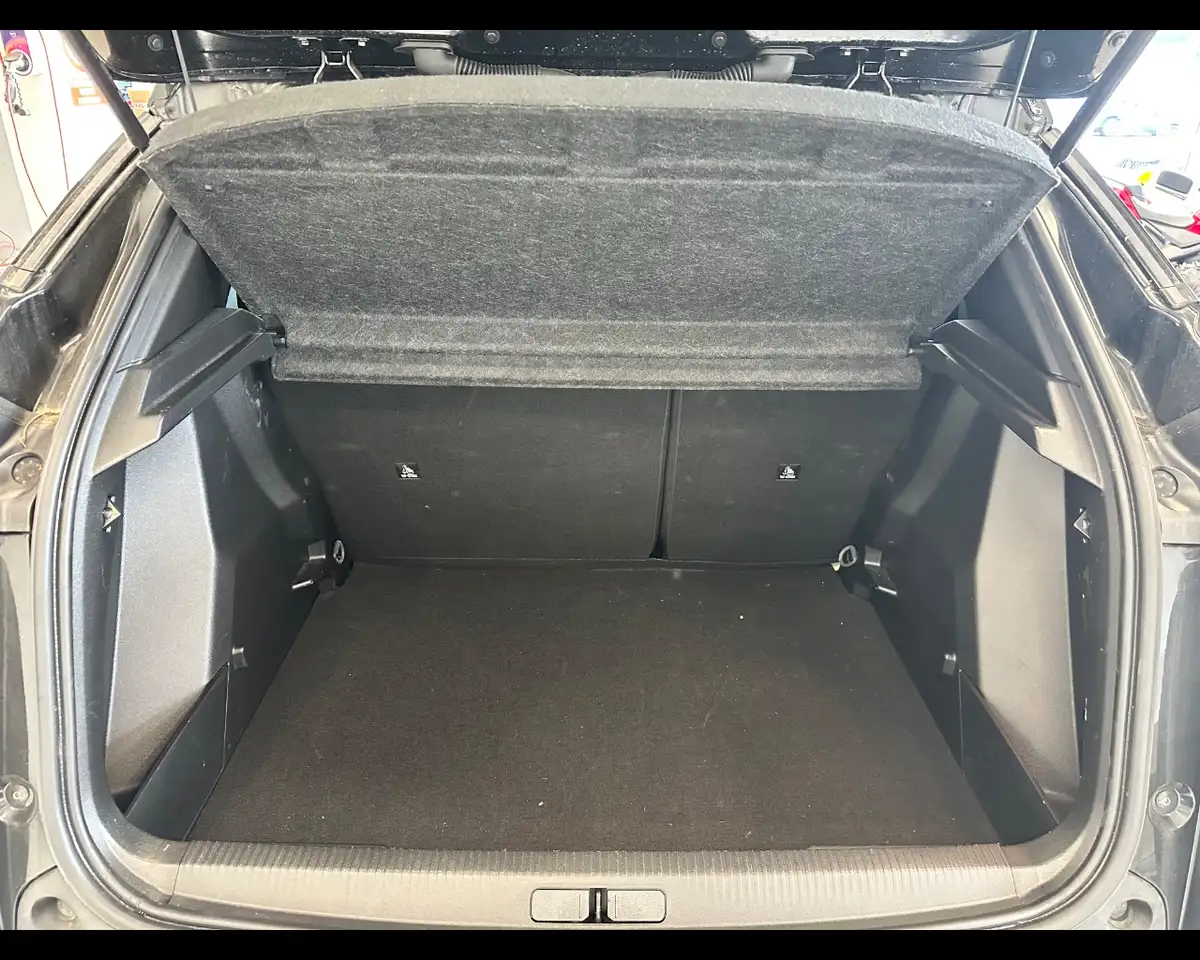 Peugeot 2008 1.2 Hybrid Style, миниатюра 16