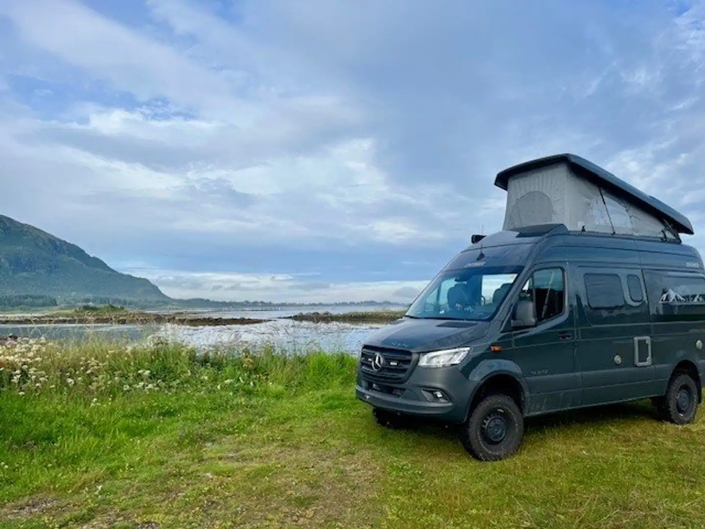 Caravans-Wohnm Hymer HYMER GRAND CANYON S 4x4 – Permis B - 4 Places Grau - 1
