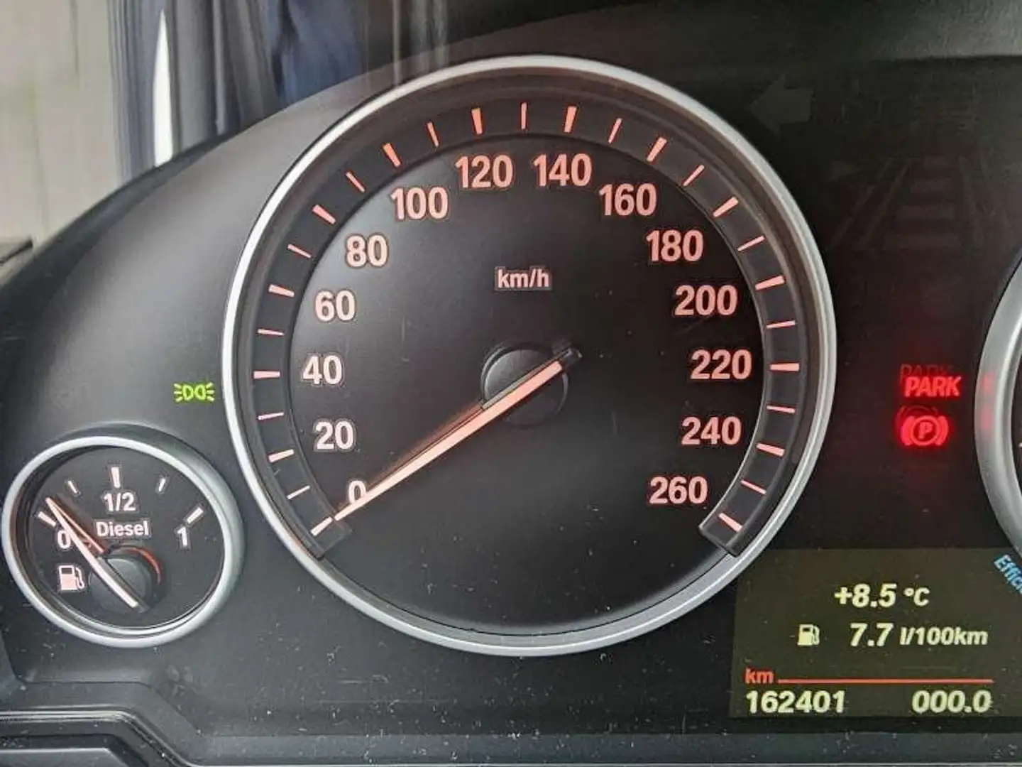 BMW 518 518d Touring Aut. Fekete - 2