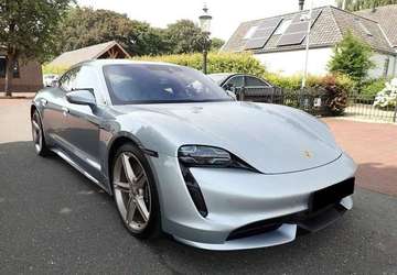 Taycan Turbo