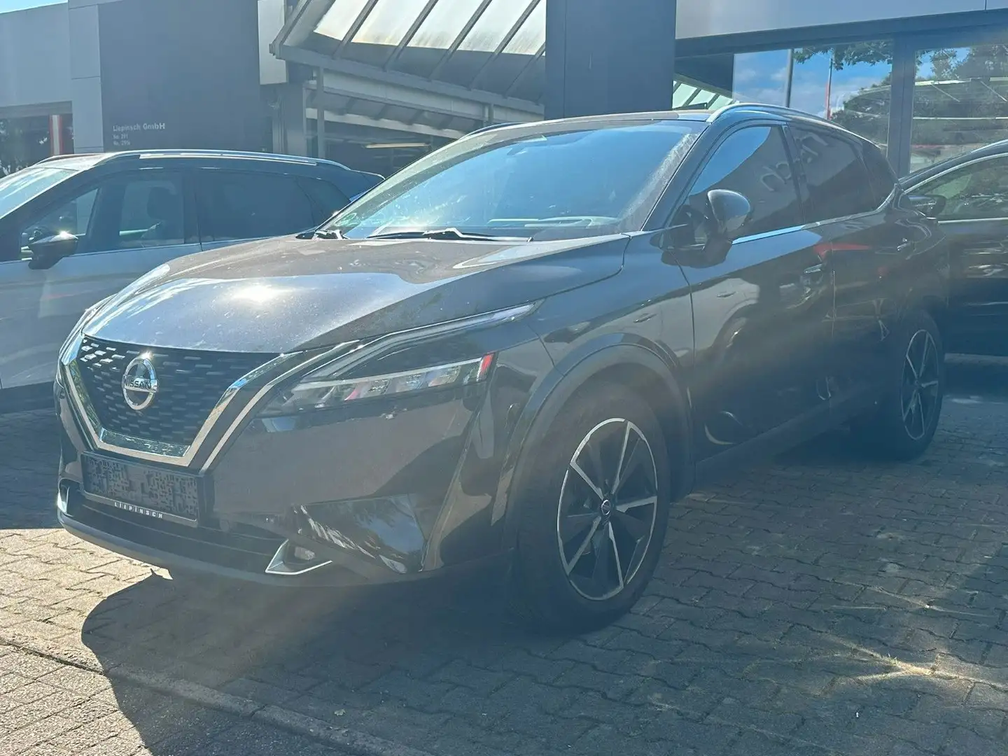 Nissan Qashqai 1.3 Tekna *Automatik* Weiß - 1