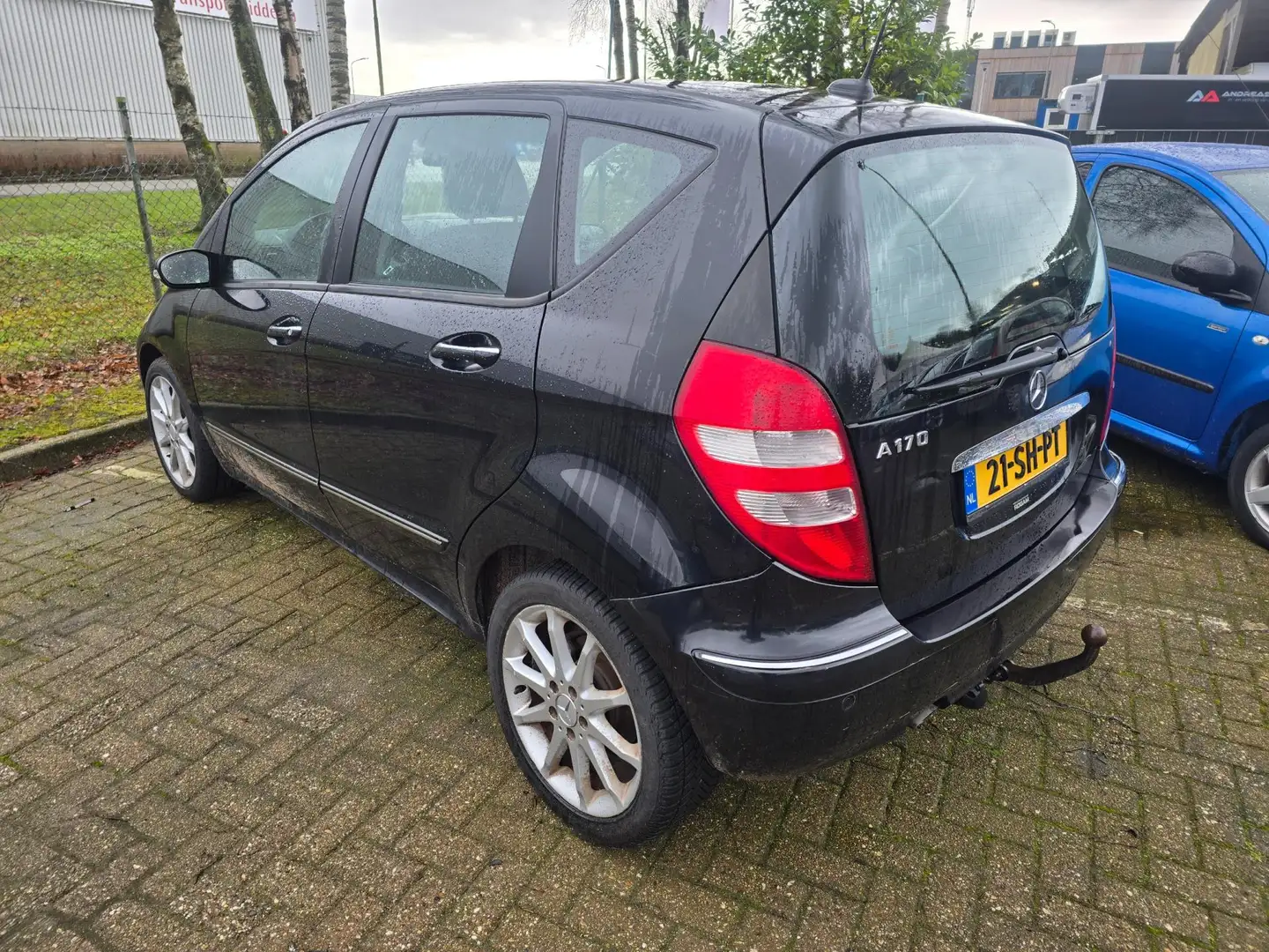 Mercedes-Benz A 170 (AUTOMAATBAK DEFECT) Schwarz - 2