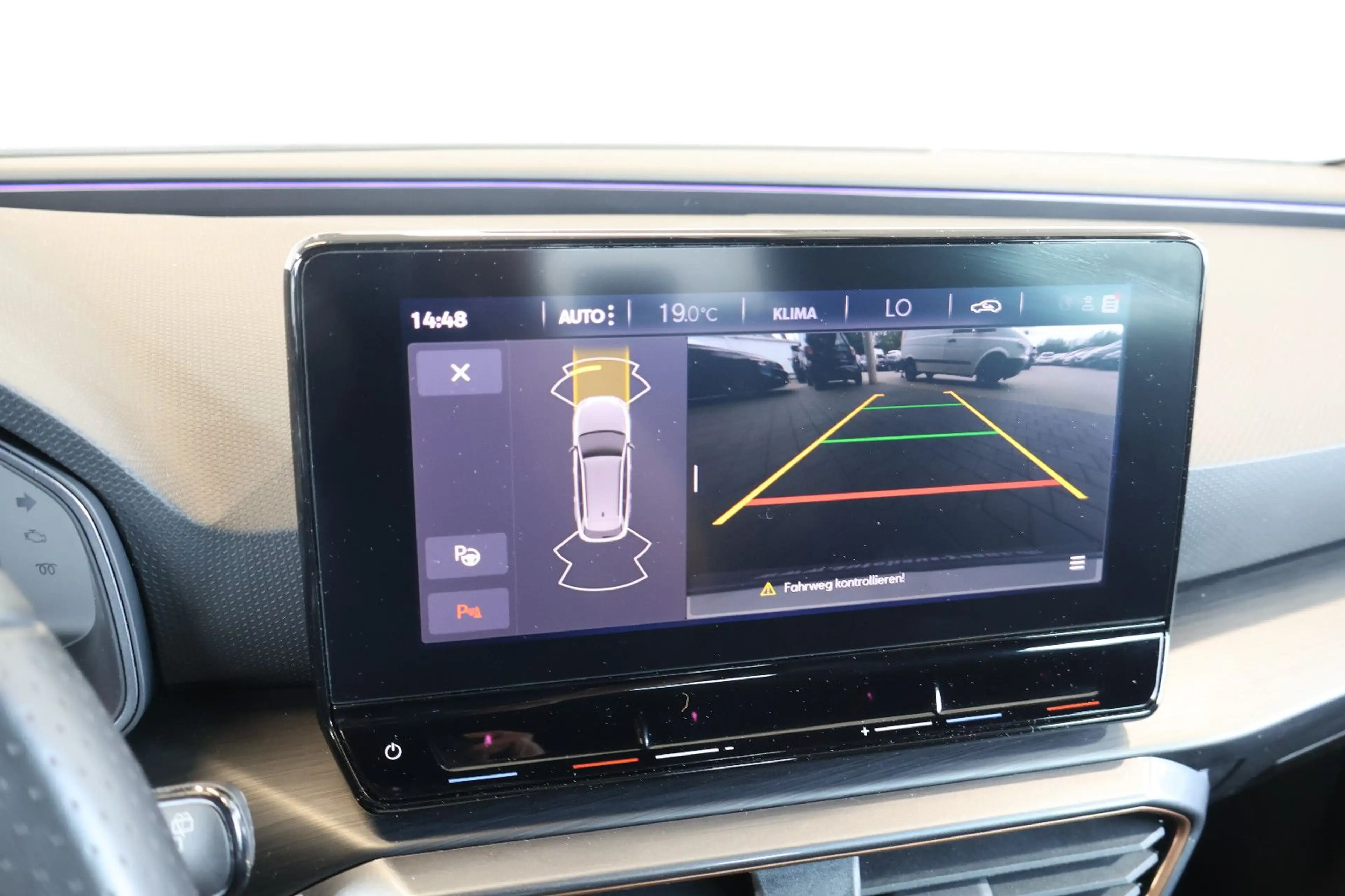 CUPRA Leon ST 1.5 eTSI CARPLAY+AID+ACC+KAM+LED+18" — photo 10