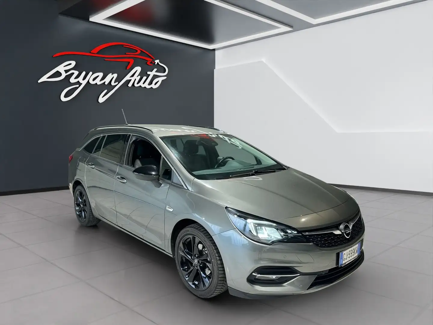 Opel Astra Sports Tourer 1.5 cdti Ultimate s - 2