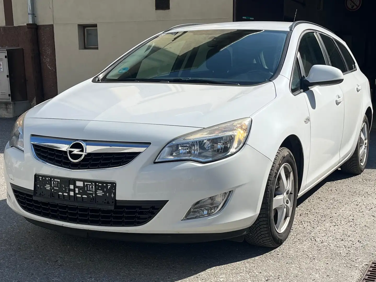 Opel Astra Astra ST 1,4 Turbo Ecotec Edition 30 Aut. Edition 30 Weiß - 1