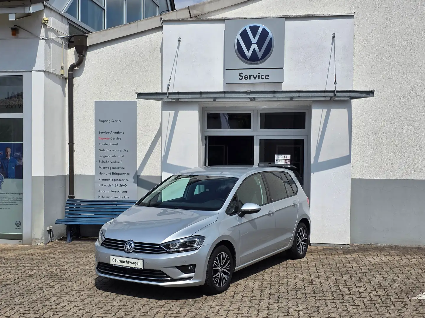 Volkswagen Golf Sportsvan "ALLSTAR" 1.4 TSI, Bi-Xenon, Navi, Light Assist Silber - 1