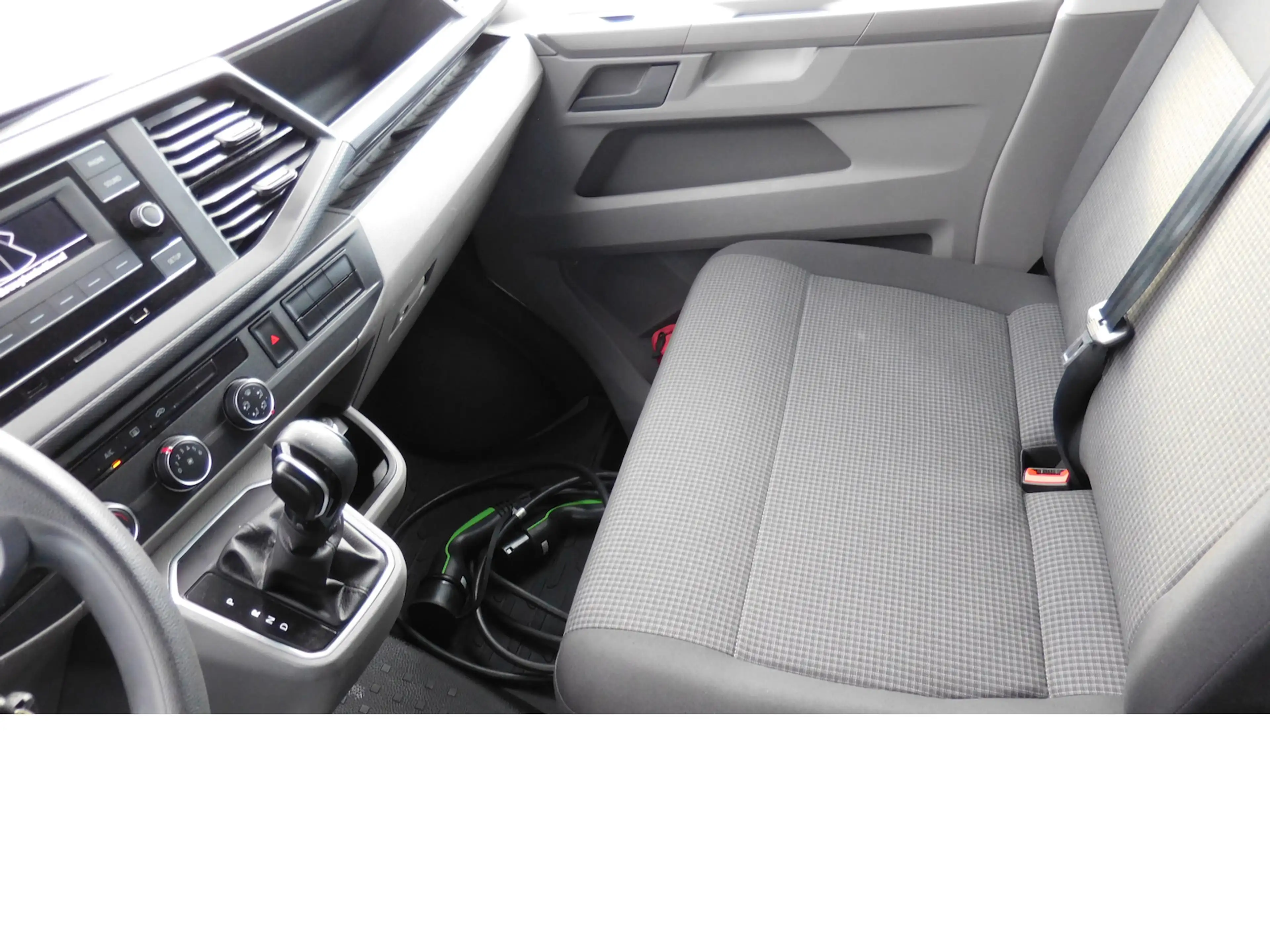 Volkswagen T6.1 Transporter Abt e- Lang Elektro Klima Radio — photo 9