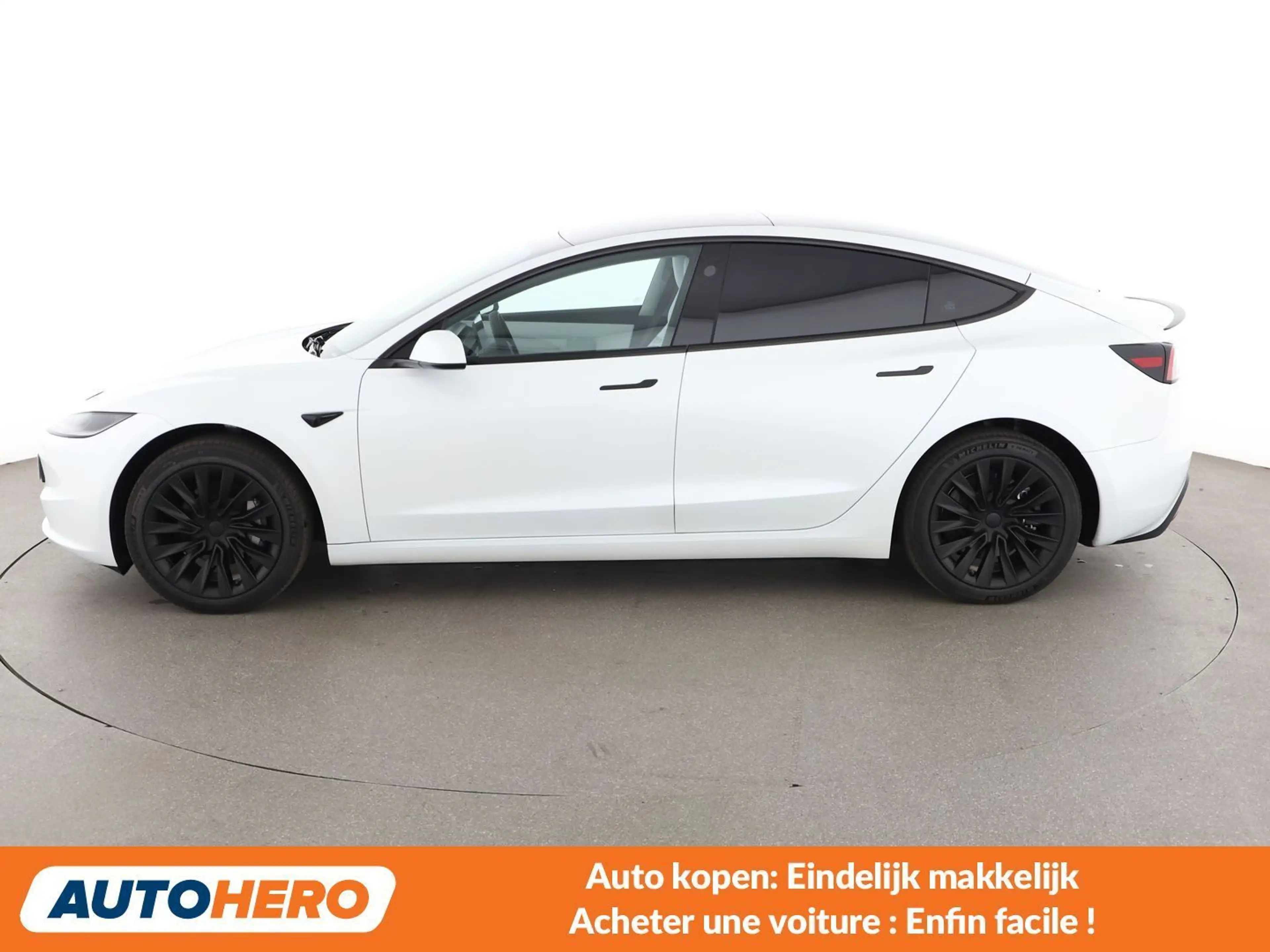 Tesla Model 3 Standard Range — photo 3