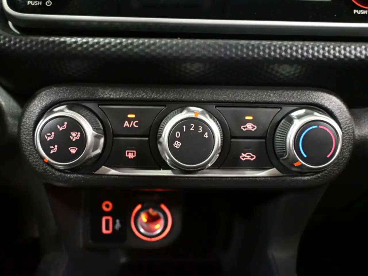 Nissan Kicks photo Nissan Kicks