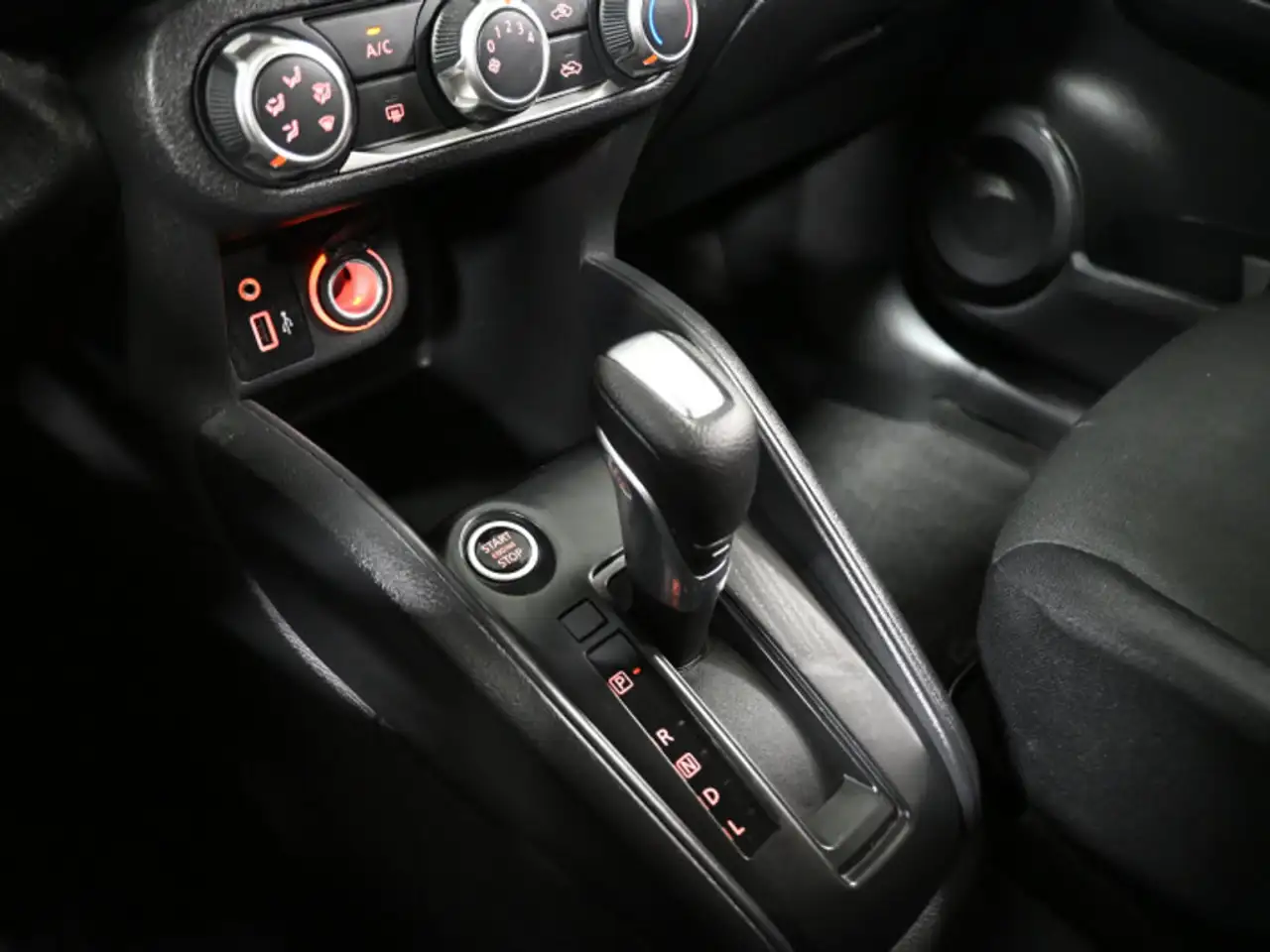 Nissan Kicks photo Nissan Kicks