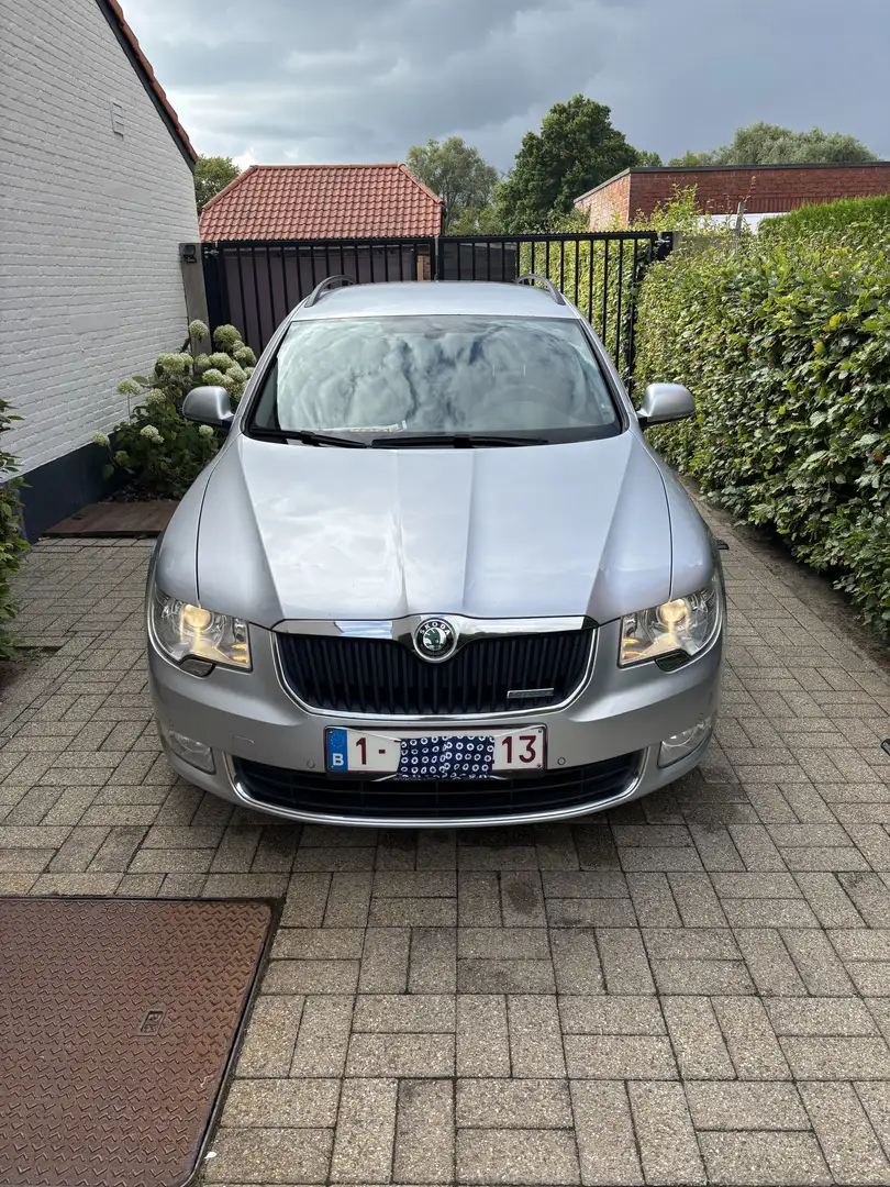 Skoda Superb Combi 1.6 TDI GreenLine - 2