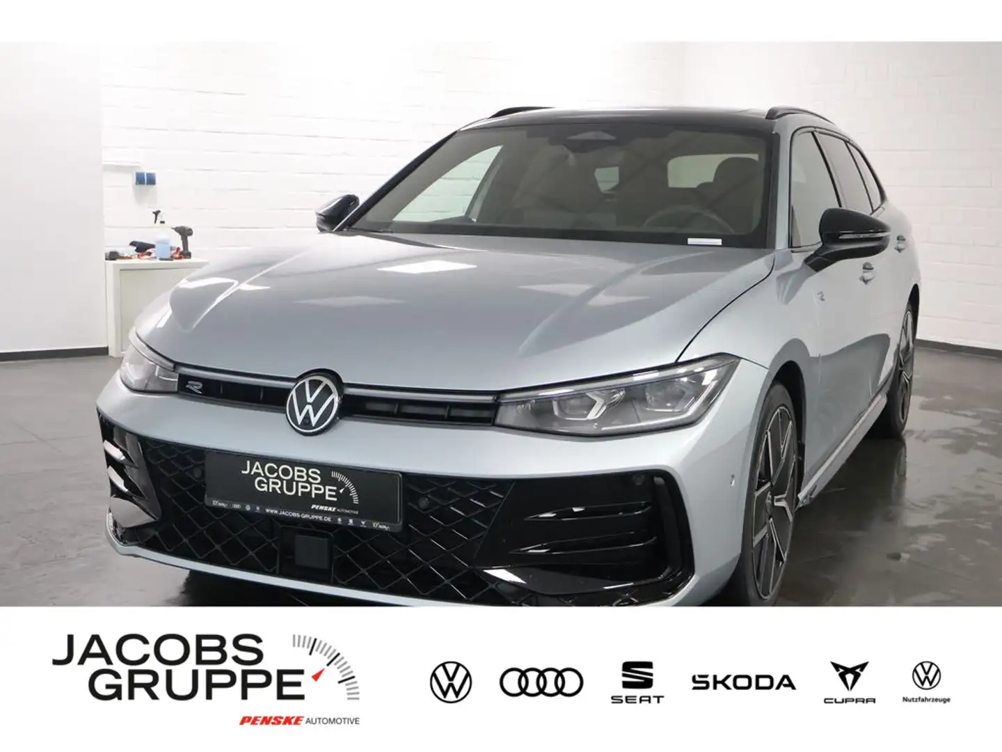 Volkswagen Passat Variant 2.0 TDI R-Line DSG,Matrix,AHK, Silber - 2