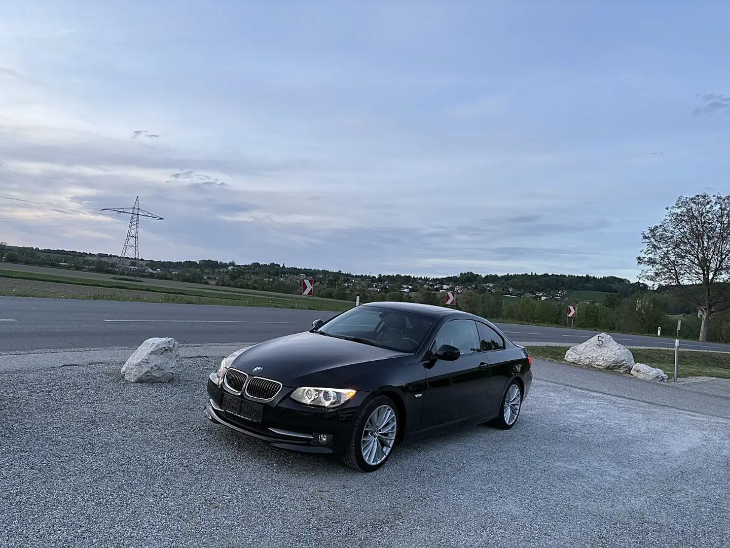 BMW 325 i Coupé  3,0 Ö-Paket Aut. Schwarz - 2