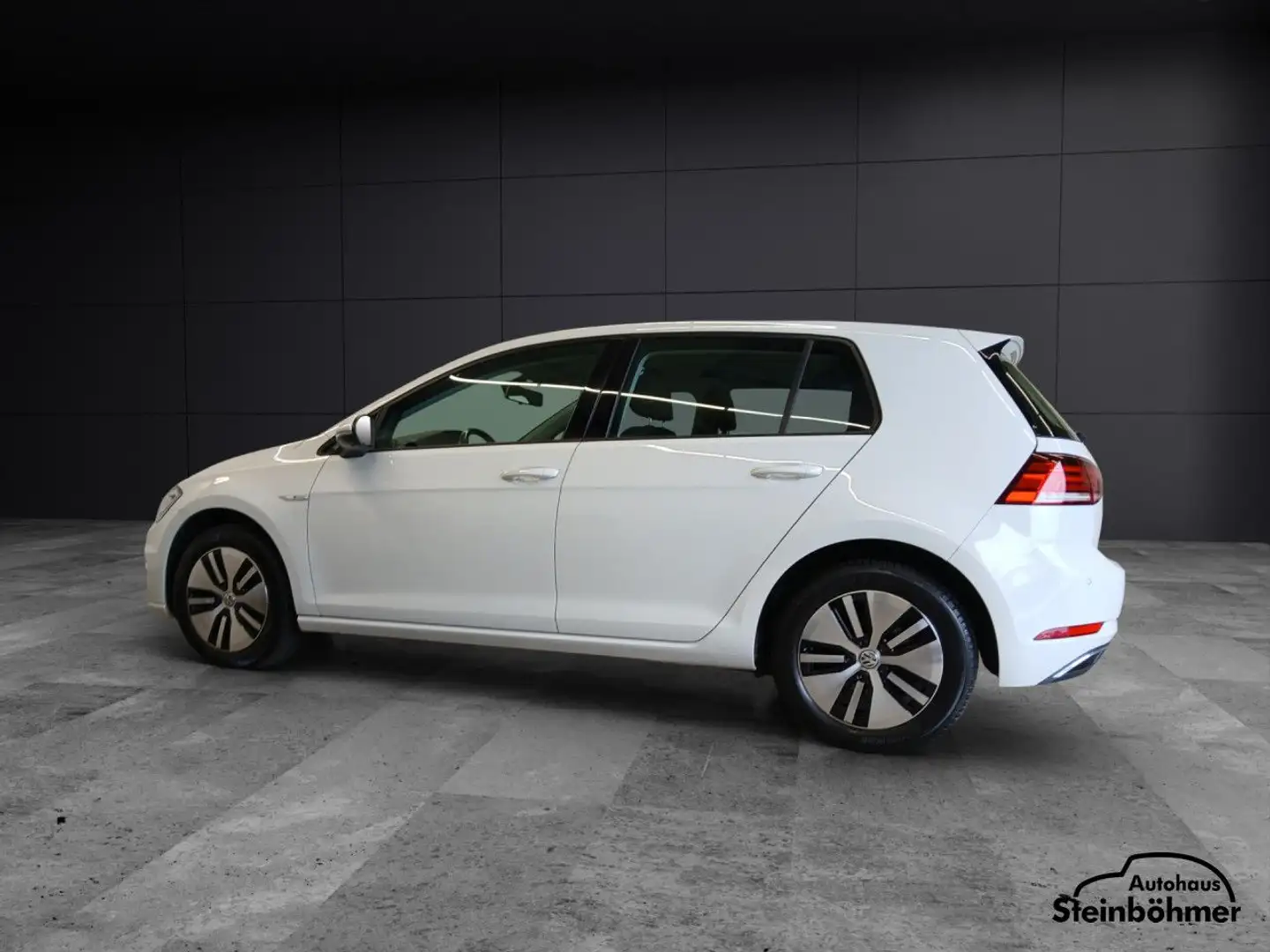 Volkswagen Golf e- Comfortline LED NAVPro SHZ AppCon Navi Blanco - 2
