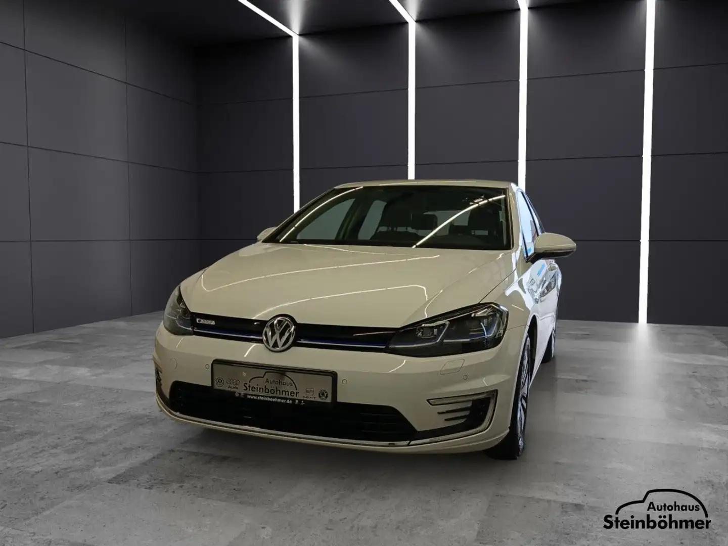 Volkswagen Golf e- Comfortline LED NAVPro SHZ AppCon Navi Blanco - 1