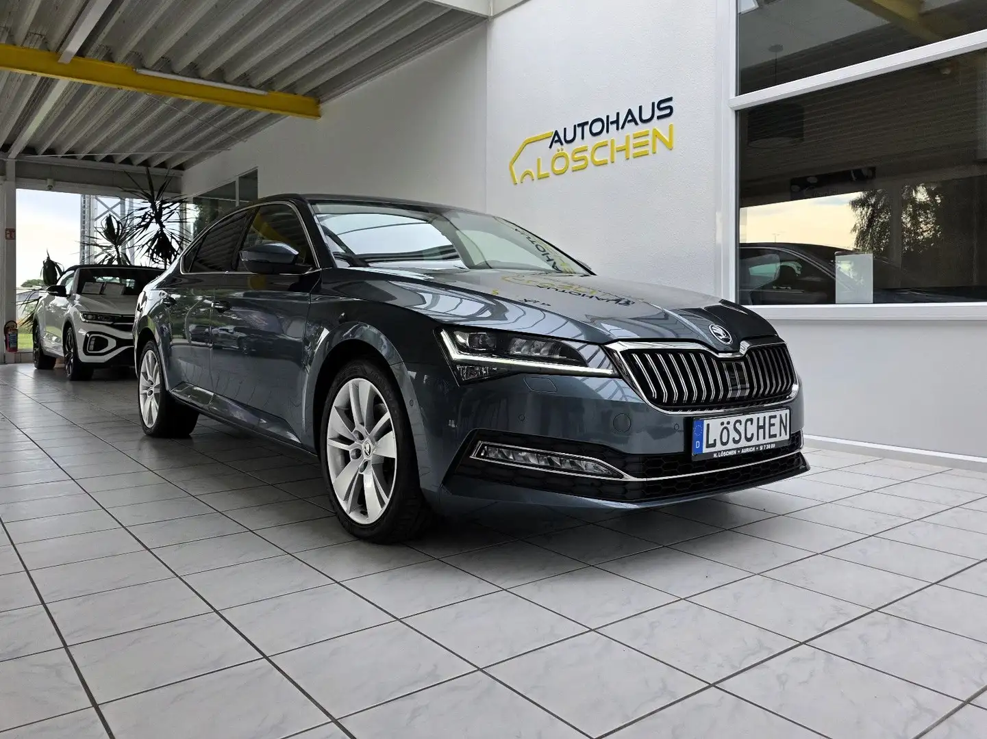 Skoda Superb Limo Premium Edition Canton-Sound RKamera Grey - 1