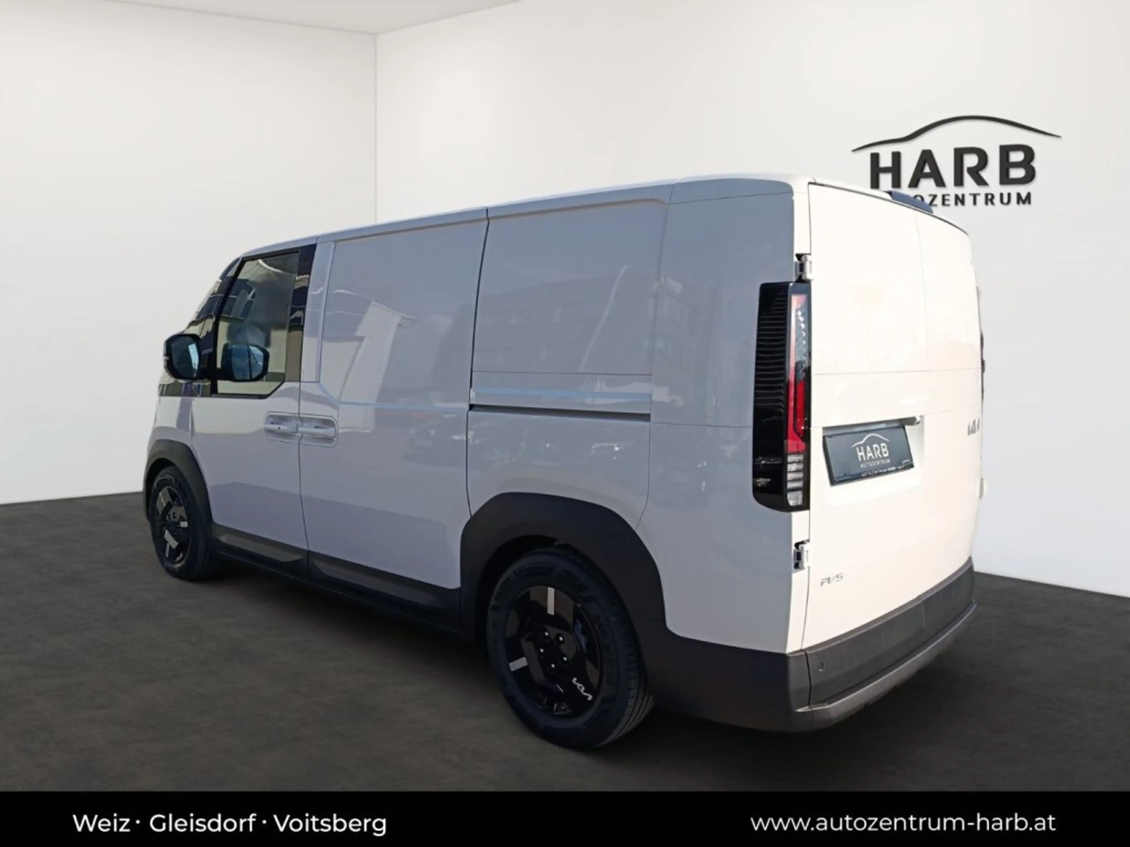Kia PV5 Cargo PV5/CARGO/L2H1/4DR/BUSINESS/71,2KWH/AT/1 — photo 5