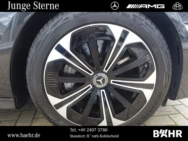 Mercedes-Benz 300 view 6