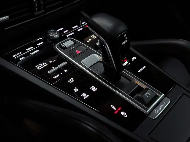 Porsche Cayenne Coupe E-Hybrid *8-FACH* APPROVED SPORTDESIGN BOSE Ansicht 25