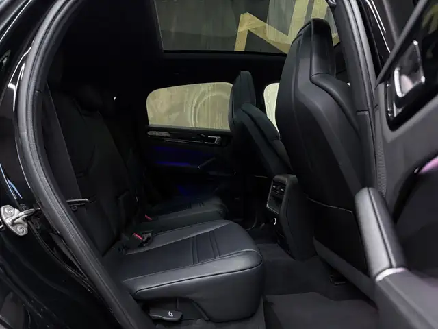 Porsche Cayenne Coupe E-Hybrid *8-FACH* APPROVED SPORTDESIGN BOSE Ansicht 49