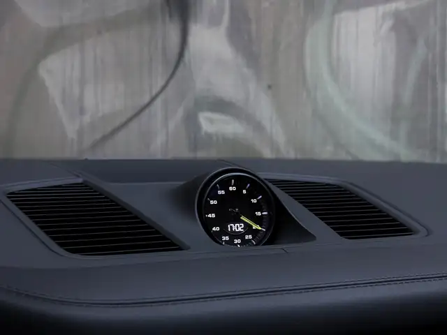 Porsche Cayenne Coupe E-Hybrid *8-FACH* APPROVED SPORTDESIGN BOSE Ansicht 19