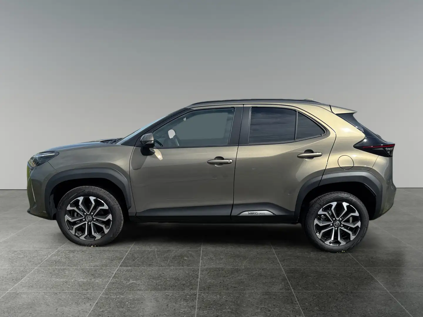 Toyota Yaris Cross 1,5 l Hybrid 4x2, Active Drive Grün - 2