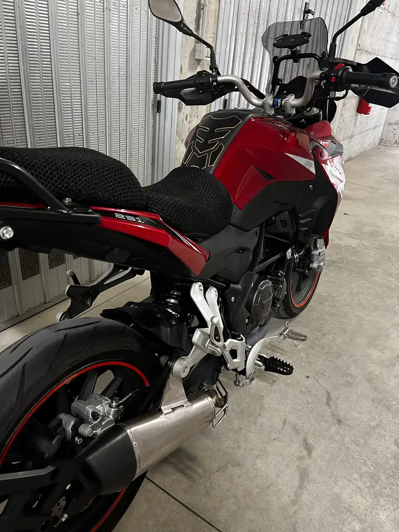 Benelli TRK 251 - 2