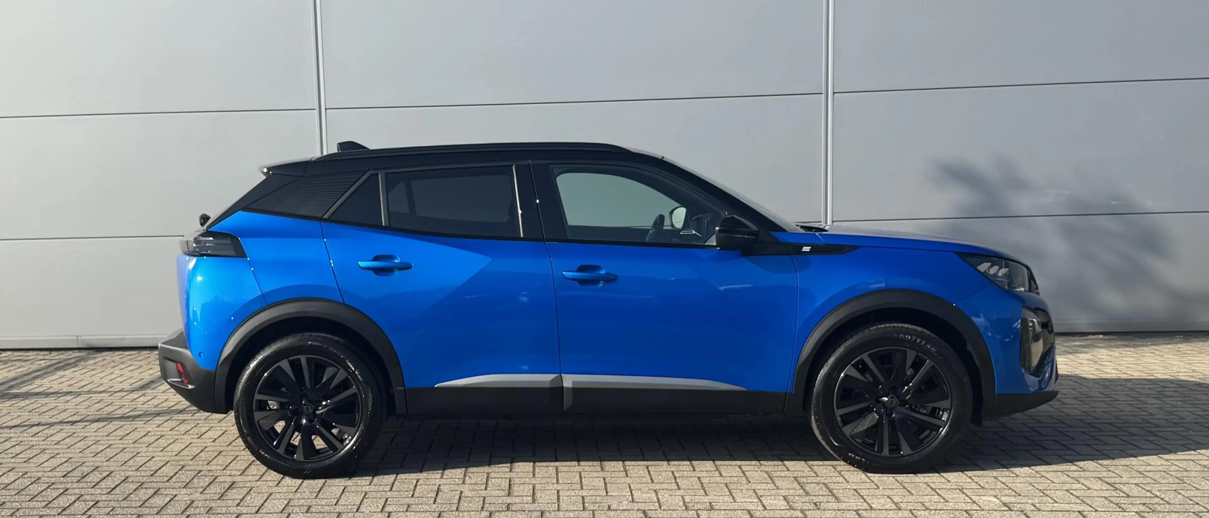 Peugeot e-2008 EV GT 54 kWh | Alcantara bekleding | Stoelverwarmi — photo 6