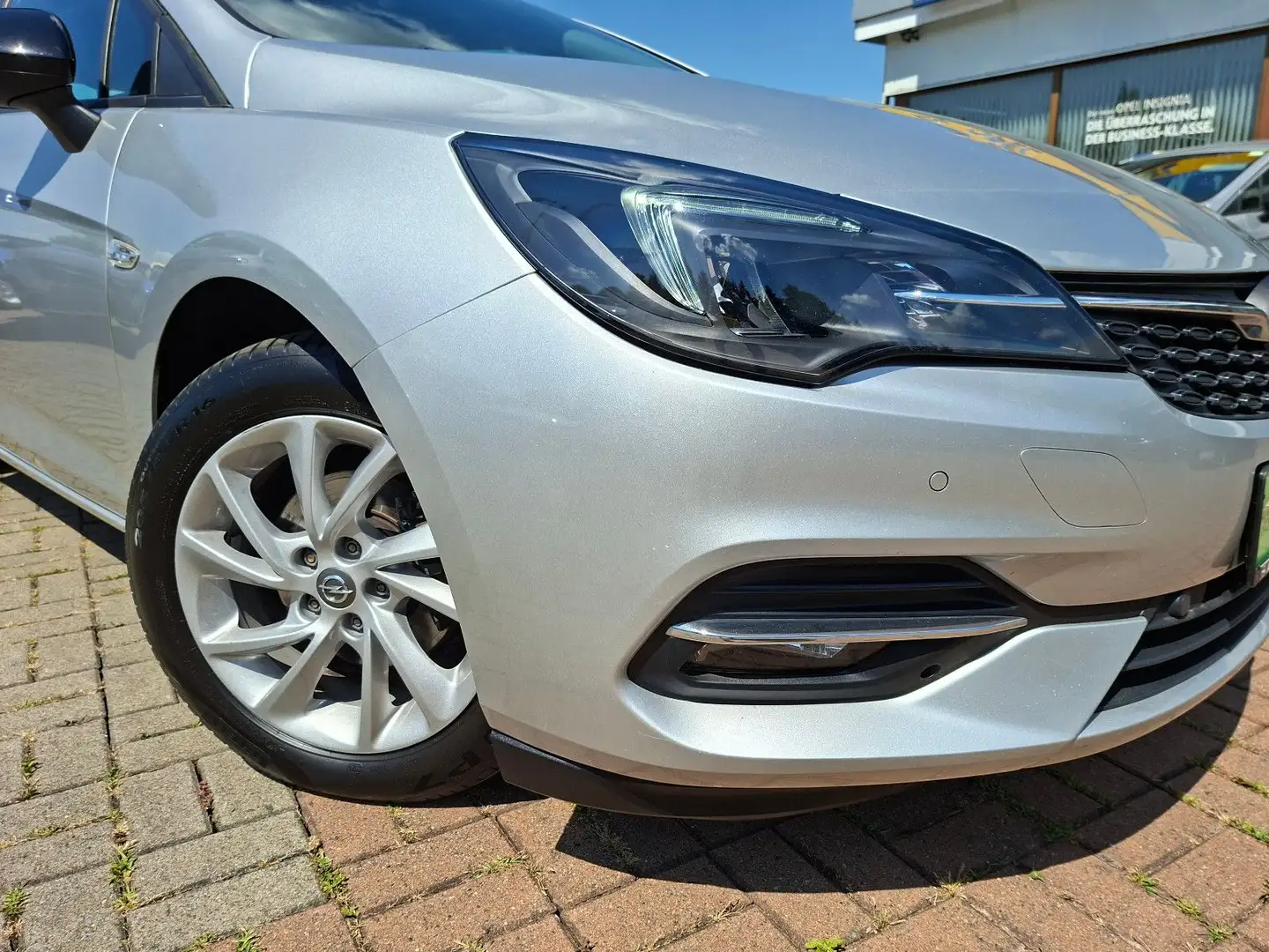 Opel Astra K ST Elegance+LED+NAVI+KLIMAAU+SHZ+LHZ+CAM Zilver - 2