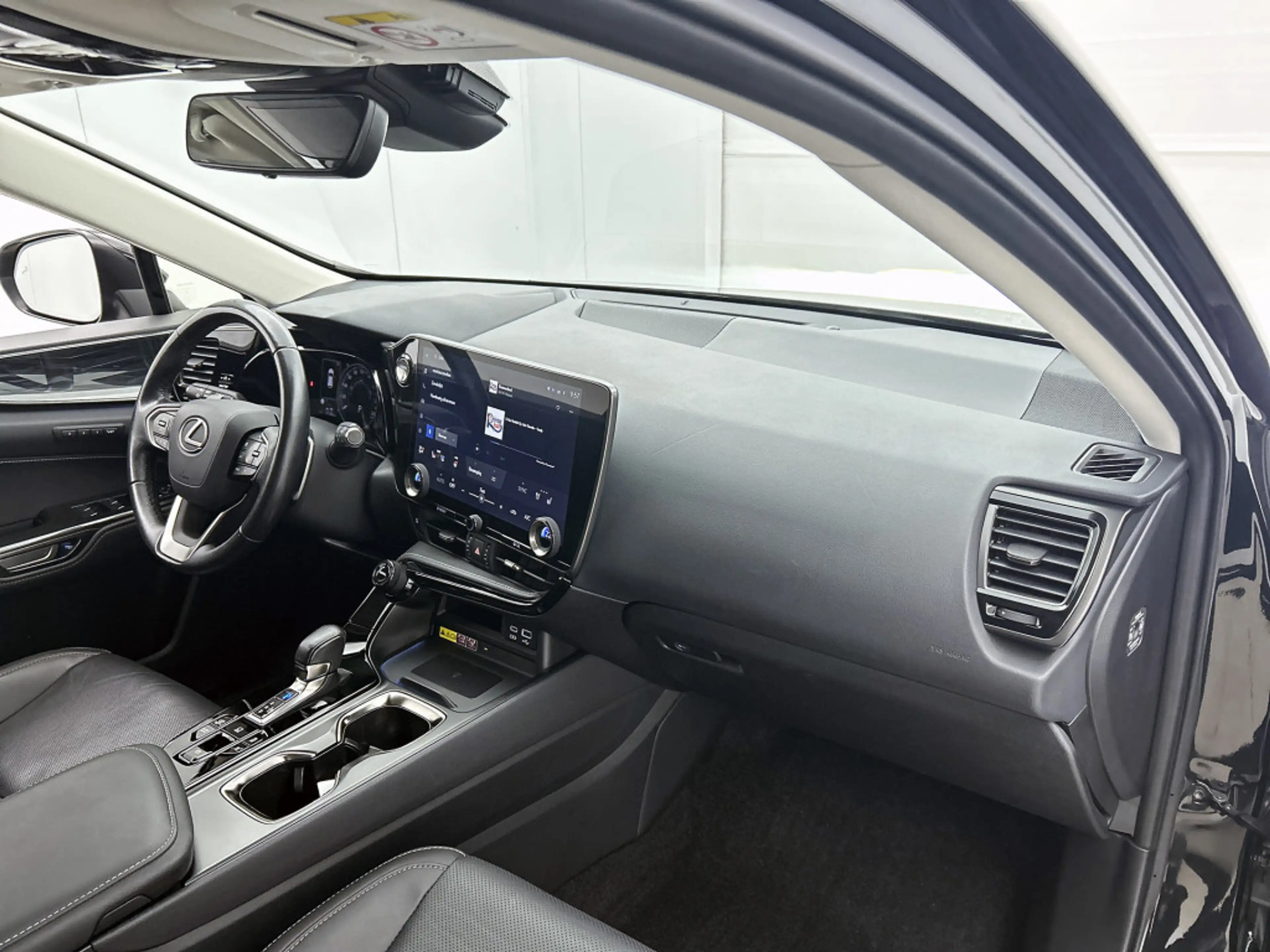 Lexus NX 450h+ AWD Luxury Line | Trekhaak 1.500 kg | Stoelventila — photo 5