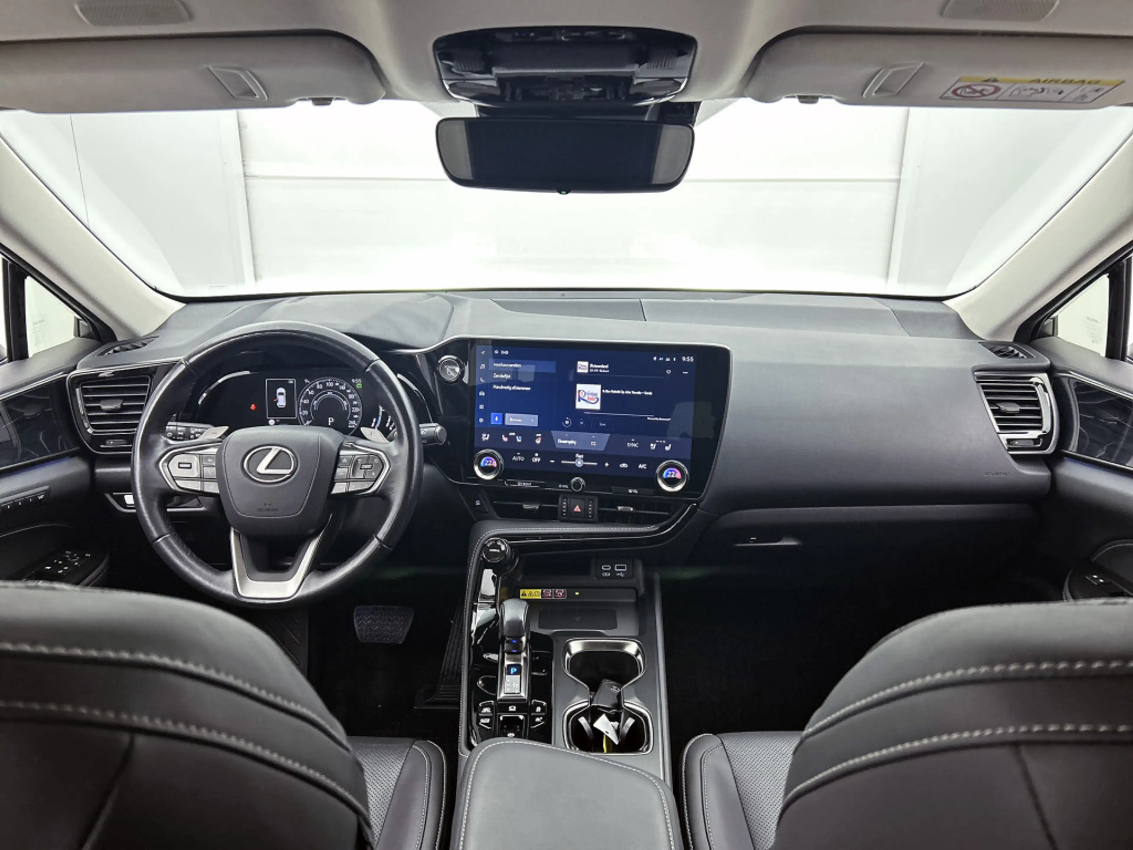 Lexus NX 450h+ AWD Luxury Line | Trekhaak 1.500 kg | Stoelventila — photo 4