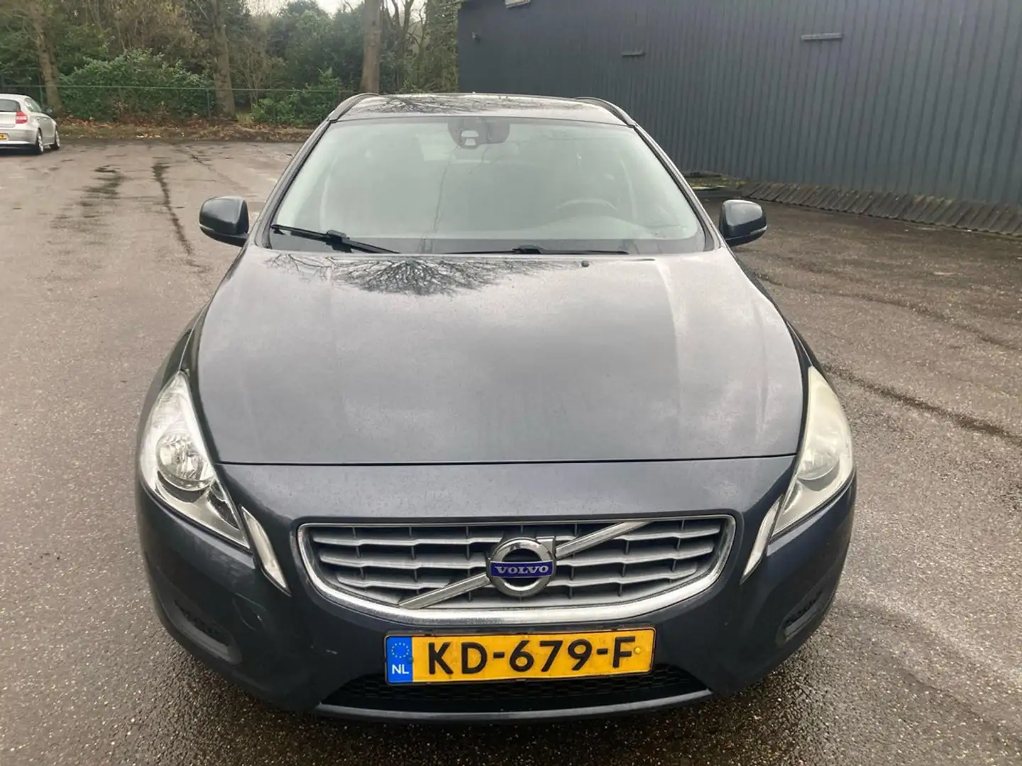 Volvo V60 2.0 D3 Kinetic Grigio - 2