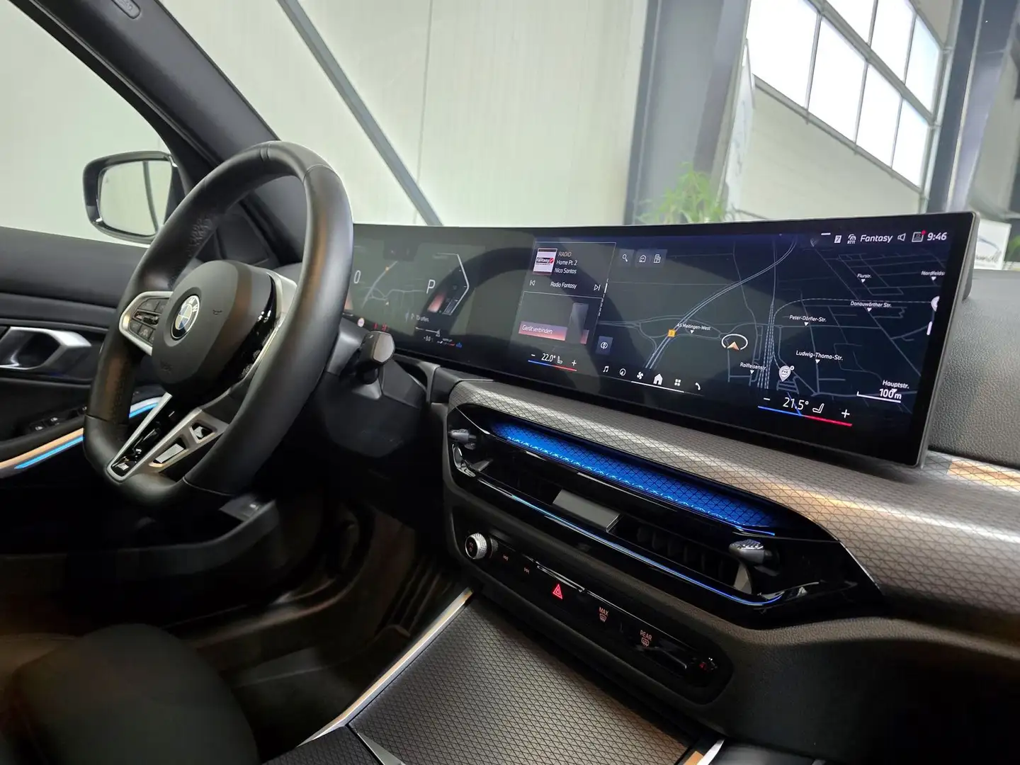 BMW 330 i xDrive M Sport *19 Zoll*SD*Drive.As.Prof.*H Schwarz - 2