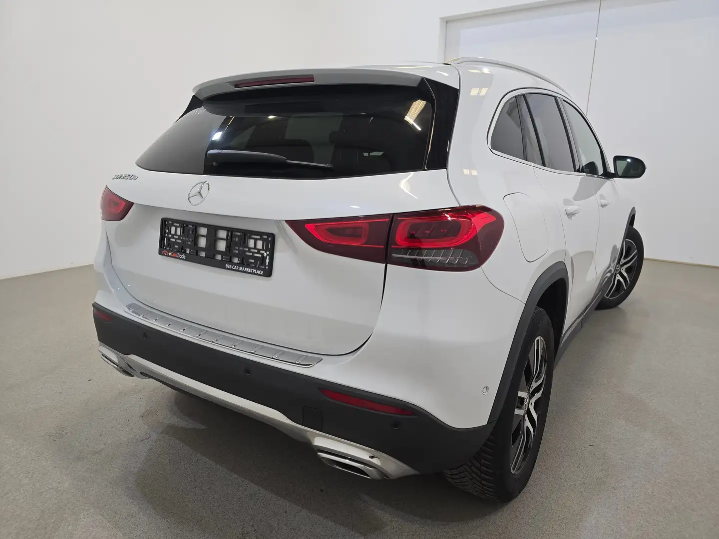 Mercedes-Benz GLA 250 GLA 250e Hybrid Aut. LED-Xenon Widescreen Blanco - 2