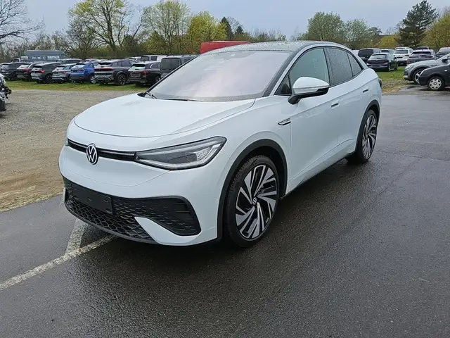 Volkswagen ID.5 Pro Performance 150 kW 3,99% Sportpaket AHK-klappb