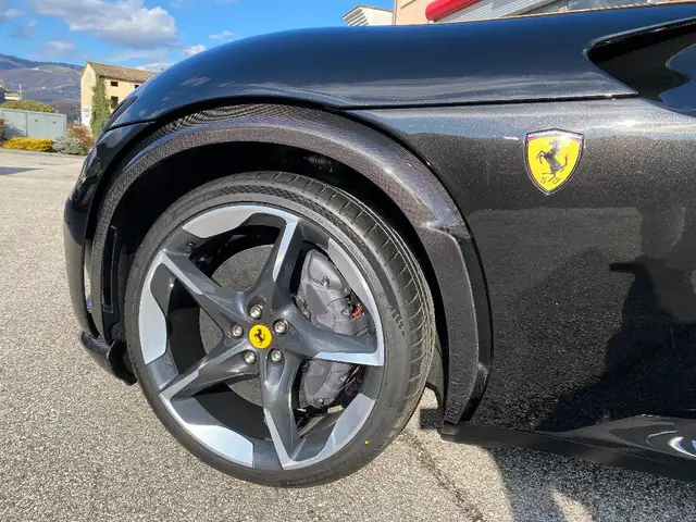 Ferrari Purosangue view 4