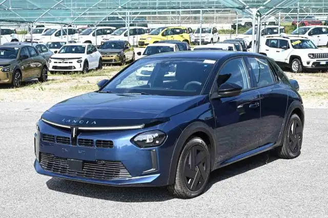 Lancia Ypsilon Hybrid e-DCT