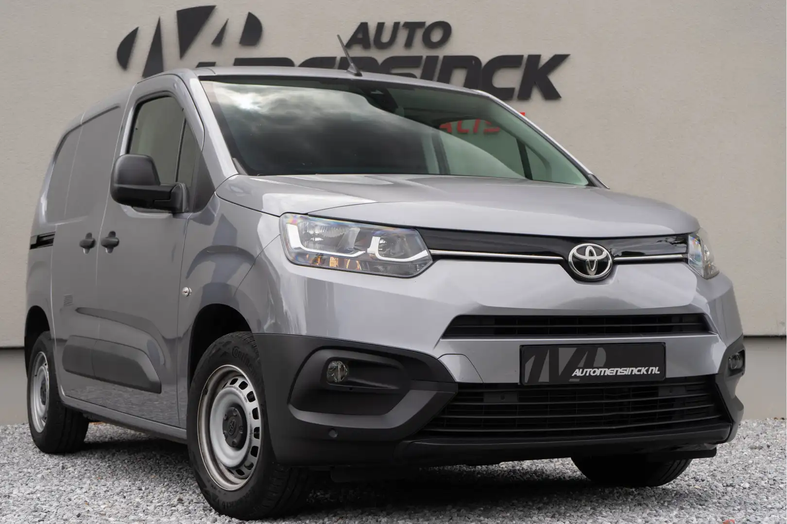 Toyota Proace City 1.5 D-4D Live Grijs - 1