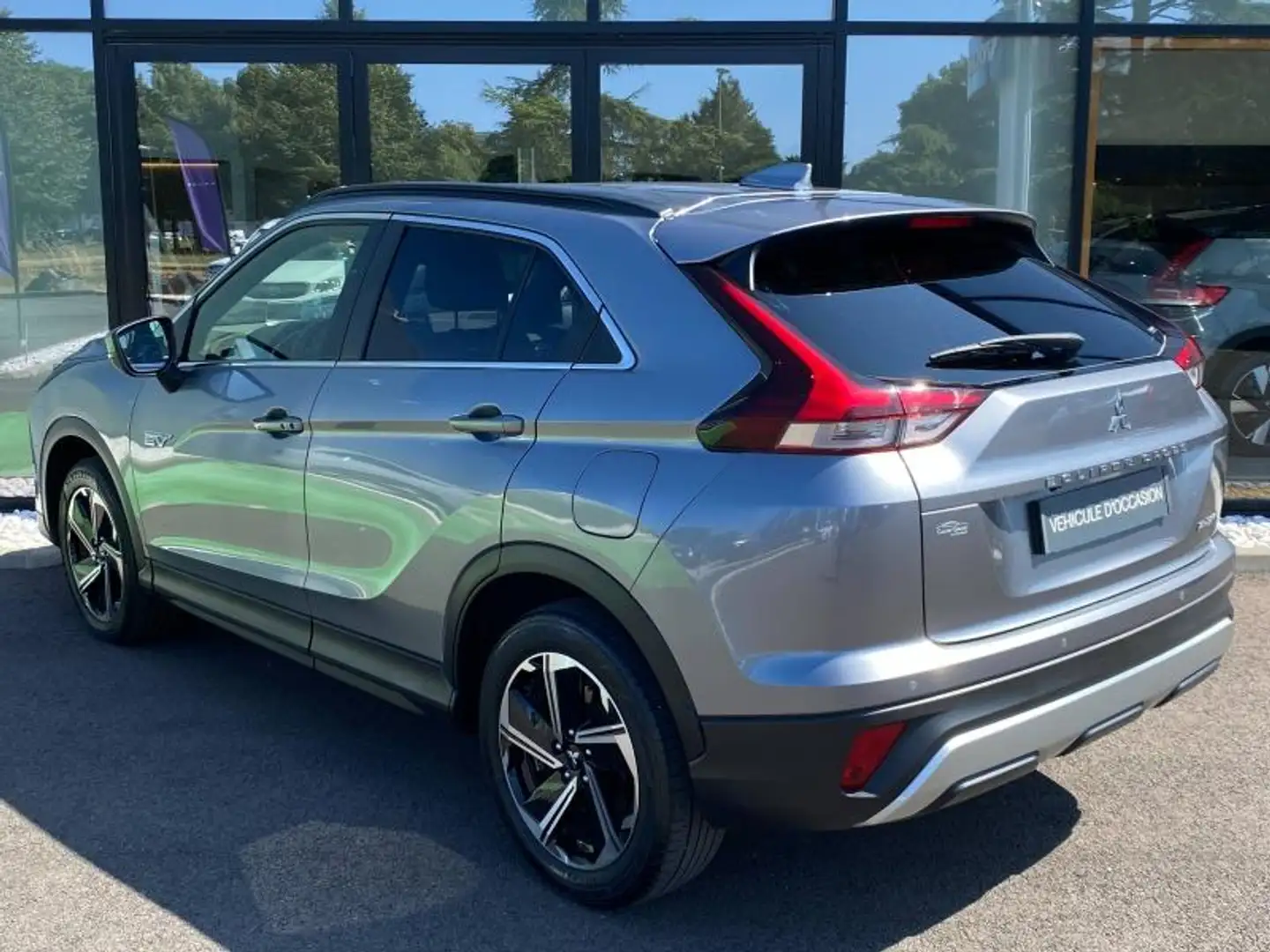 Mitsubishi Eclipse Cross 2.4 MIVEC PHEV 188ch Intense Edition 4WD - 2