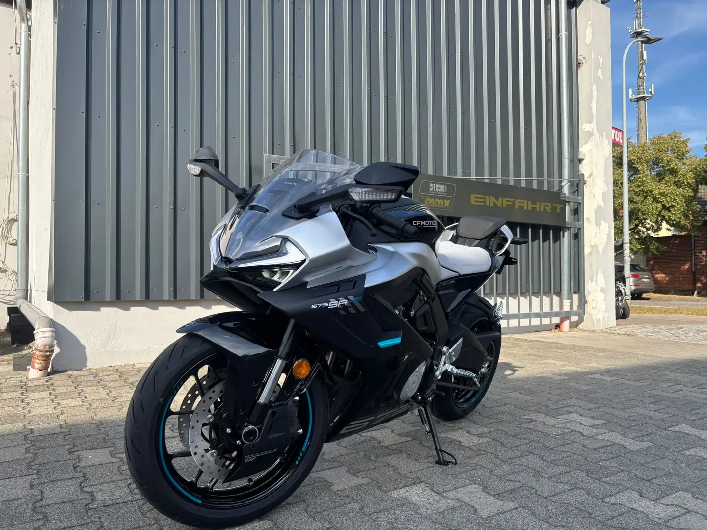 CFMOTO 675 SR-R Schwarz - 1