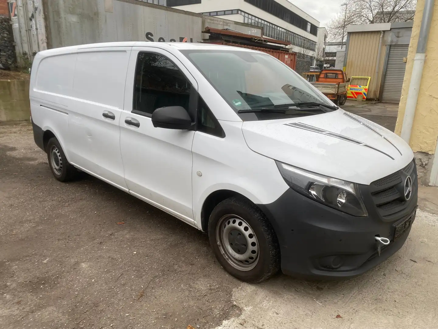 Mercedes-Benz Vito (BlueTEC) d lang Weiß - 2