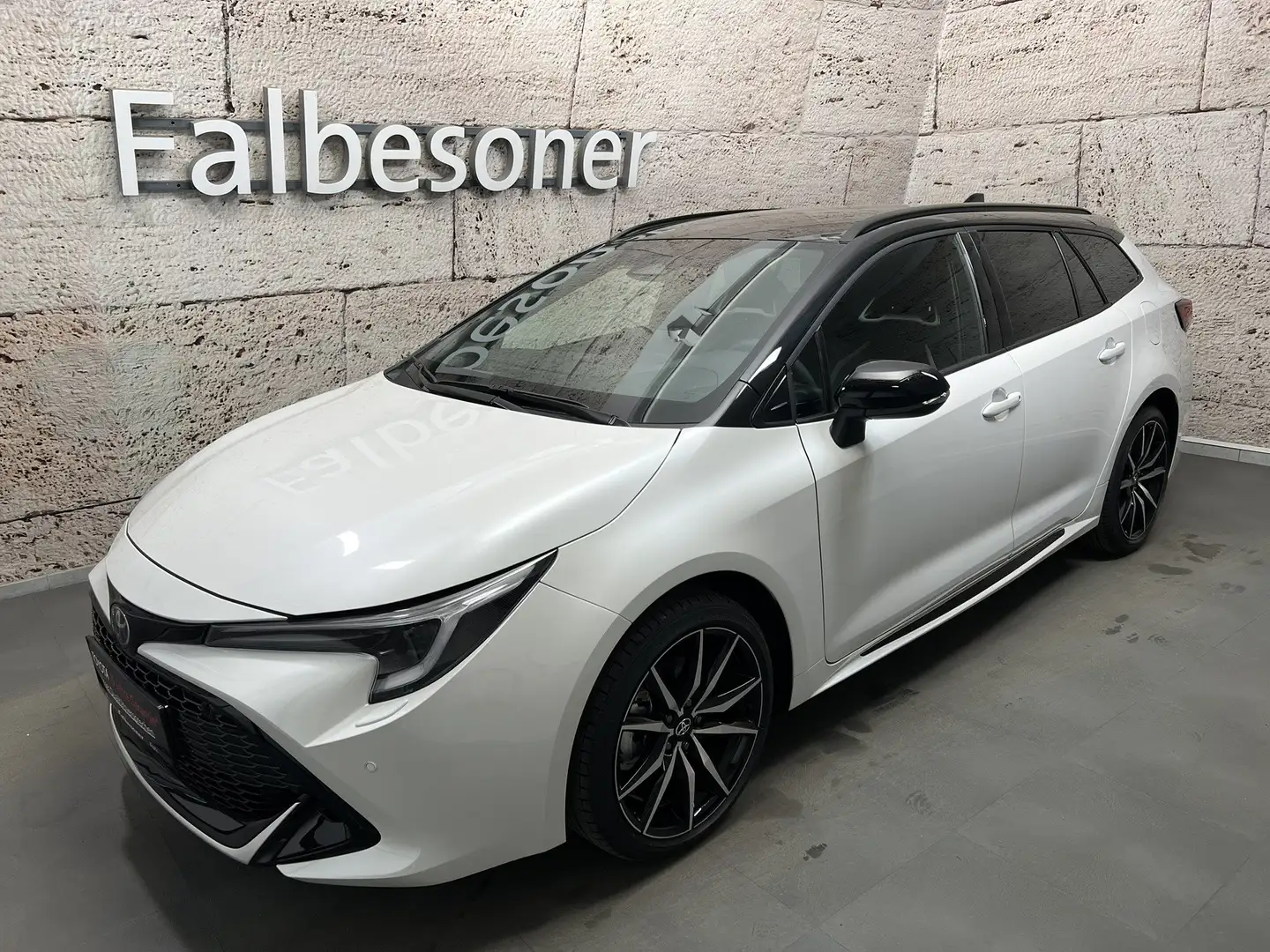 Toyota Corolla Touring Sports 2,0 Hybrid GR Sport Weiß - 2