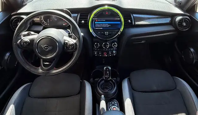 Mini Hatch view 11