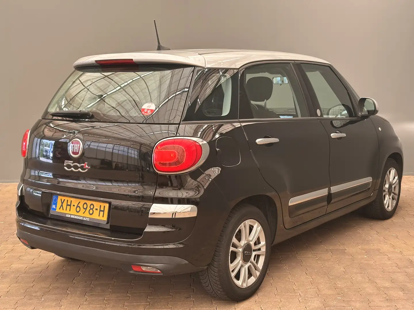Fiat 500L 0.9 TwinAir PopStar Airco | Bluetooth | Cruise Con Zwart - 2
