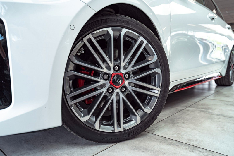 Kia ProCeed / pro_cee'd GT*CAM*PANO*CARBON*TOP* — photo 13